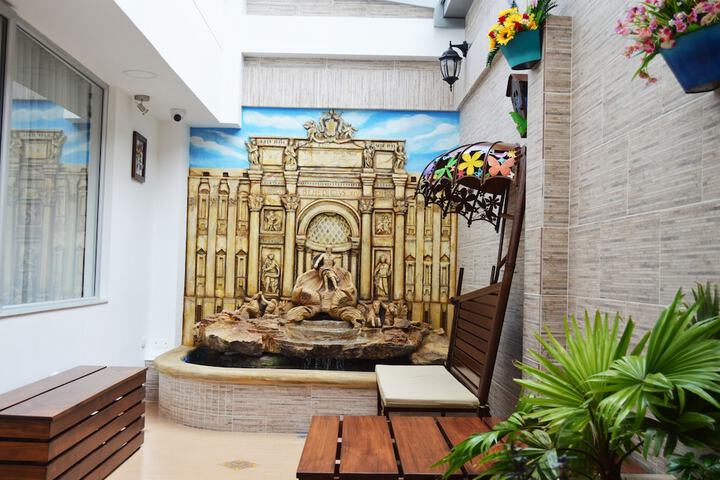 Photo of Hotel Fontana di Trevi