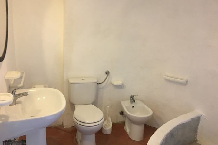 Room 5 of 14