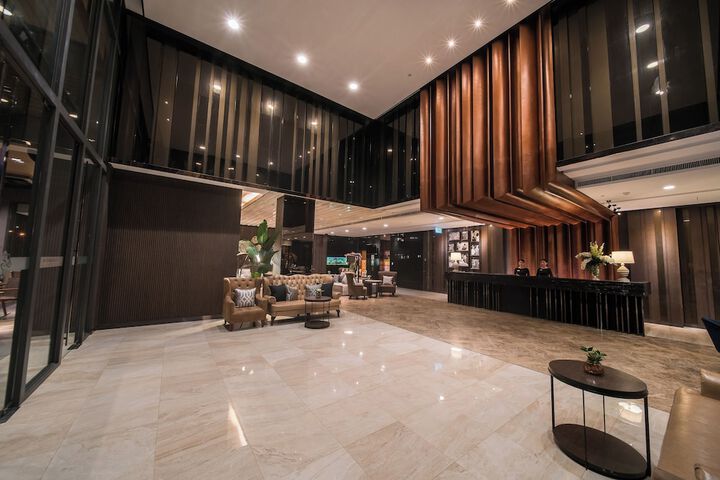 Hotel Lobby