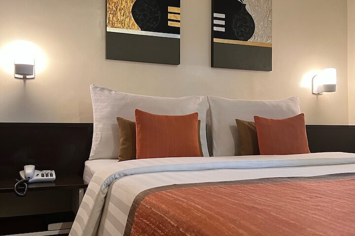 Room 17 of 101