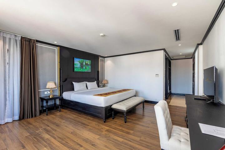 Room 22 of 65