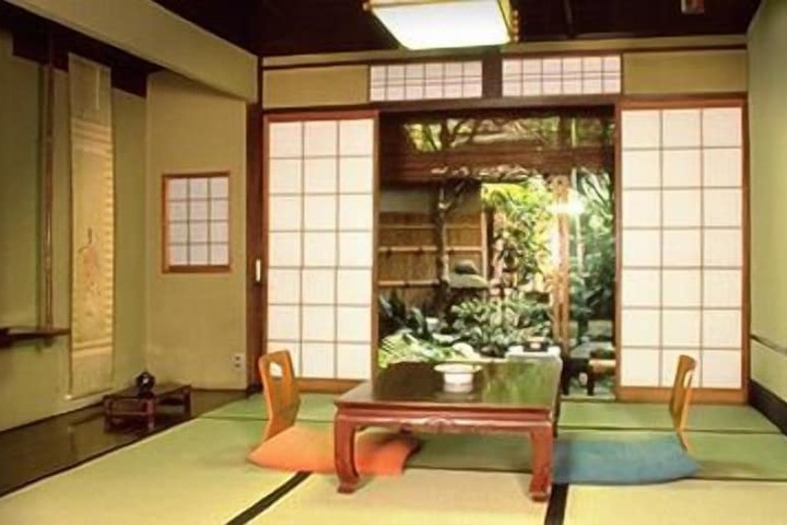 Room 3 of 35