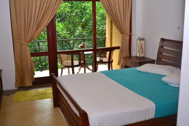 Room 5 of 7