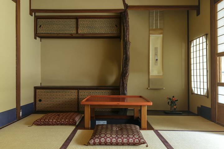 Room 21 of 64