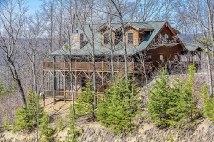 Exterior of Mystic Ridge #456