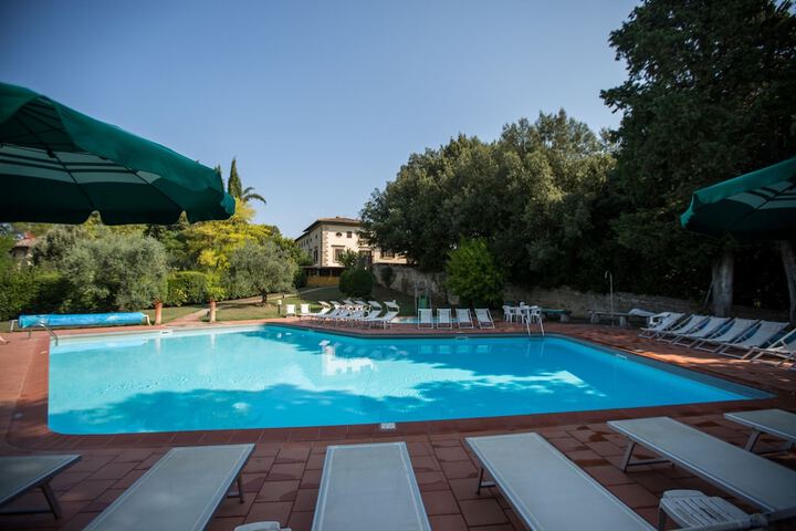 Hotel Pool