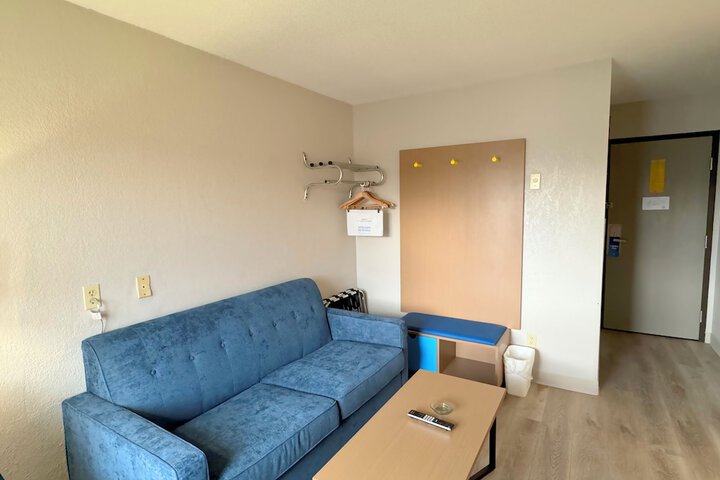 Room 17 of 29