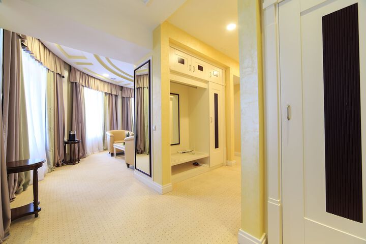 Room 30 of 117