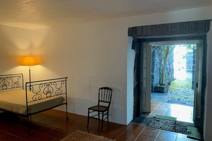 Room 4 of 39