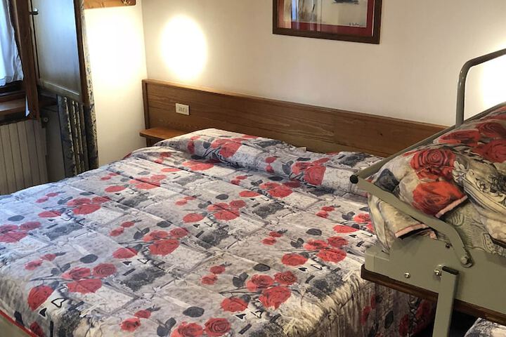 Room 33 of 72