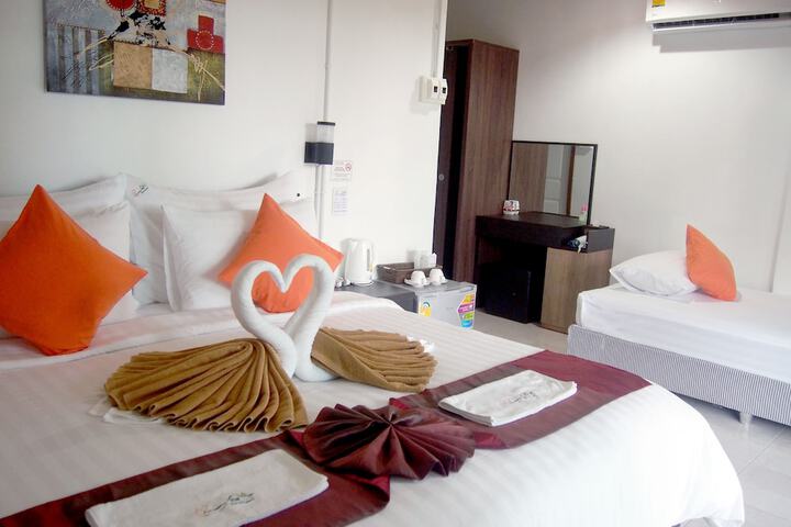 Room 13 of 26