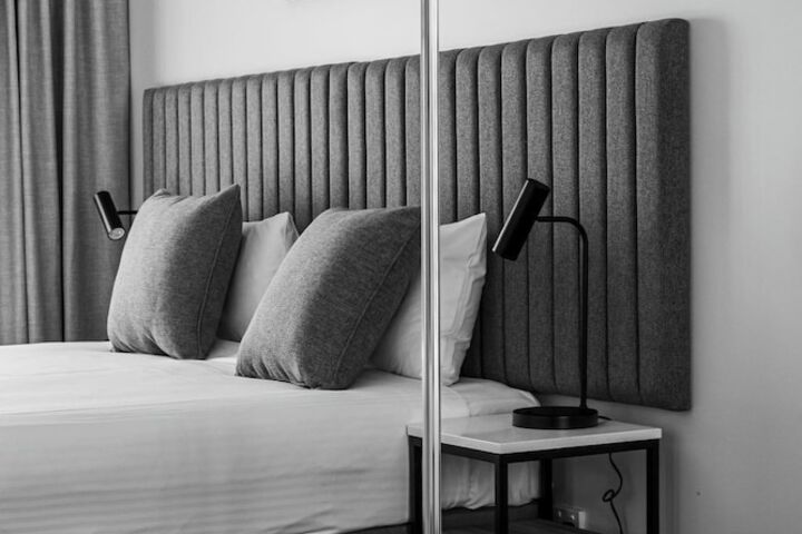 Room 10 of 35