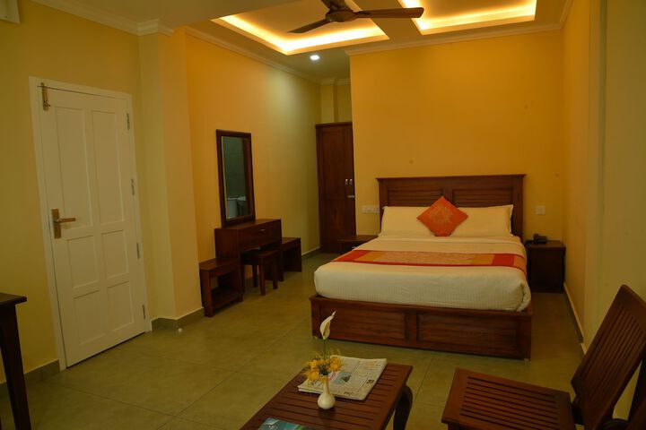 Room 17 of 38