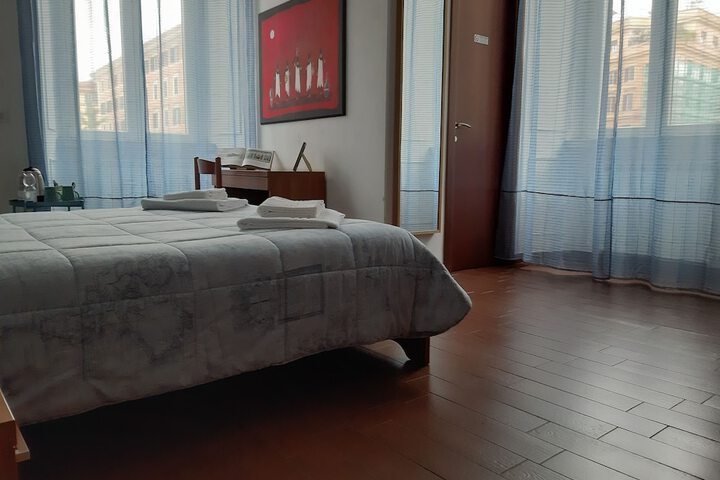 Room 13 of 36