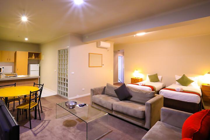 Room 41 of 68