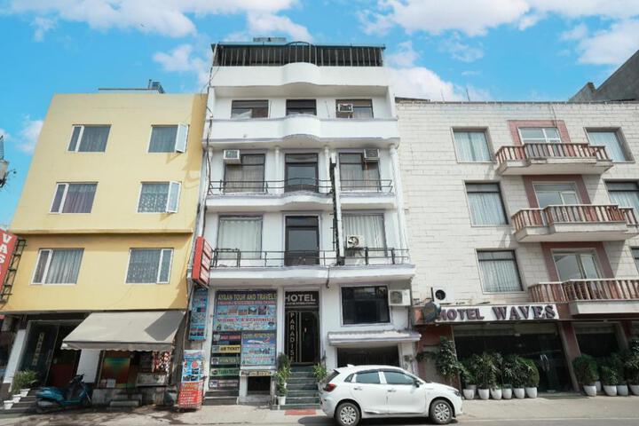 Hotel Paradise International Near IGI Delhi Airport