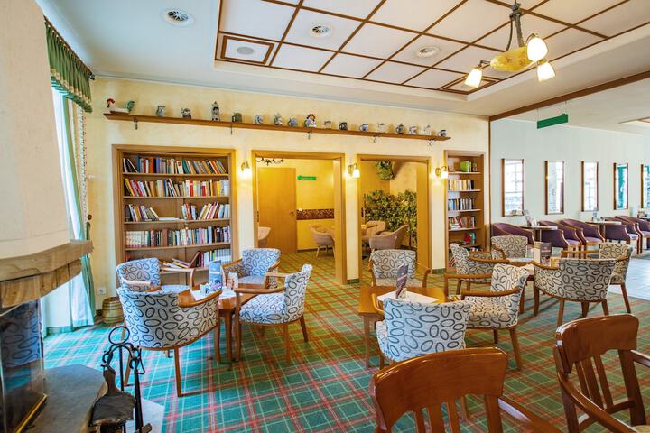 Hotel Lobby