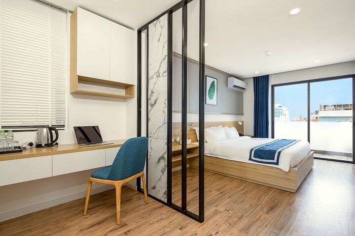Room 17 of 26