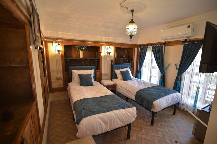 Room 8 of 51