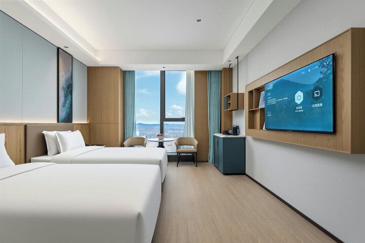 Room 8 of 17