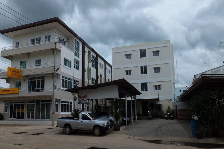 Image of Mile Place