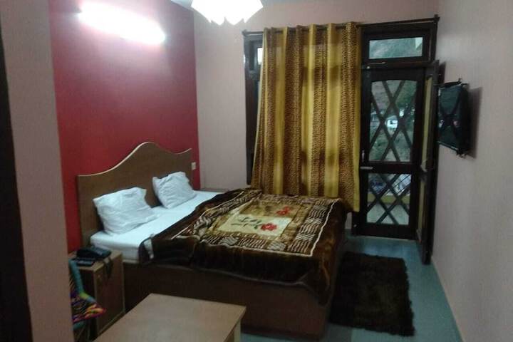 Room 16 of 24