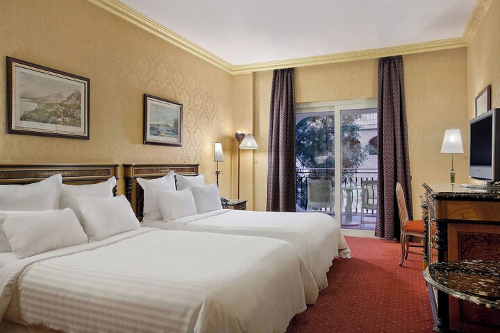 Room 16 of 71