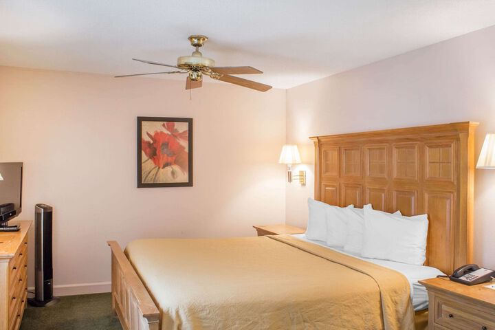 Room 47 of 65