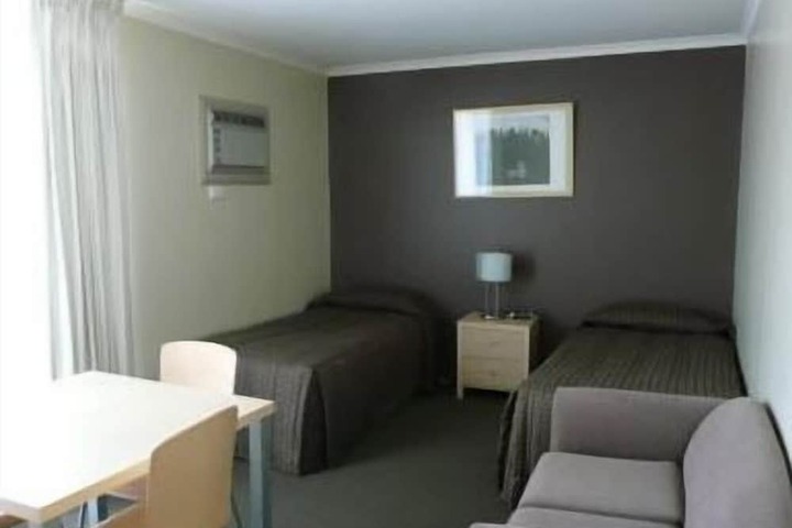 Room 2 of 13