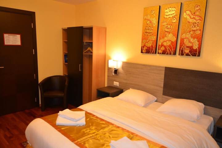 Room 32 of 56