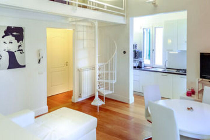Room 135 of 161