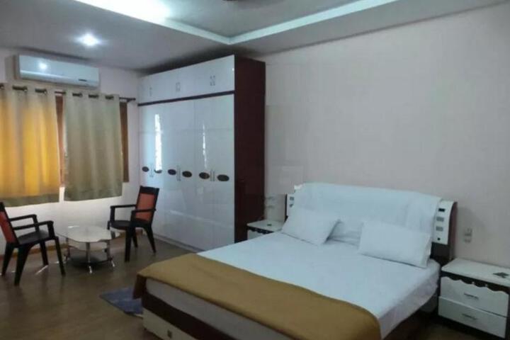 Royal Comfort Suites