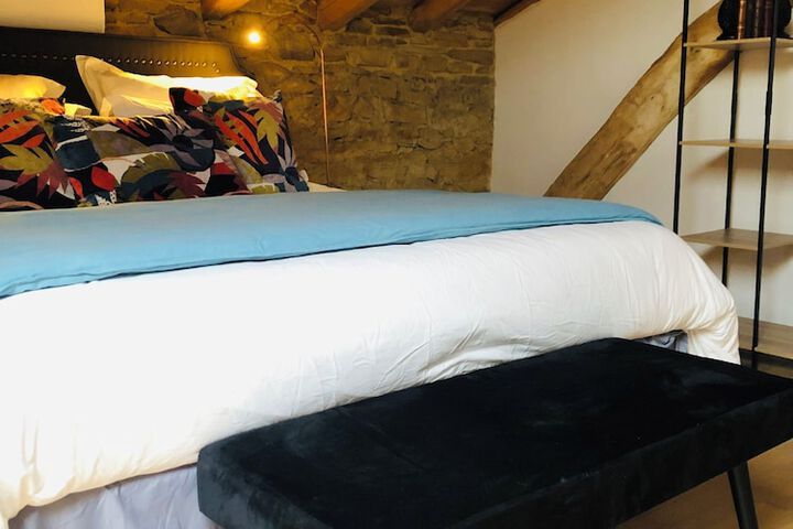 Room 4 of 14