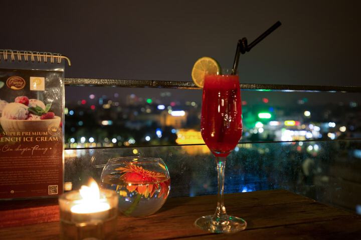 Lounge 60 of 74