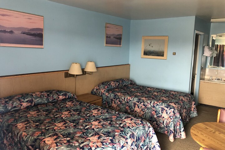 Room 2 of 7