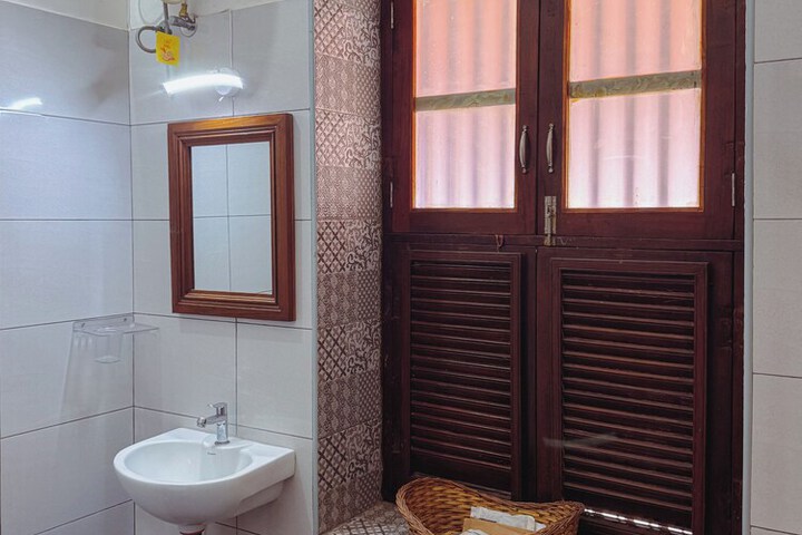 Room 52 of 89