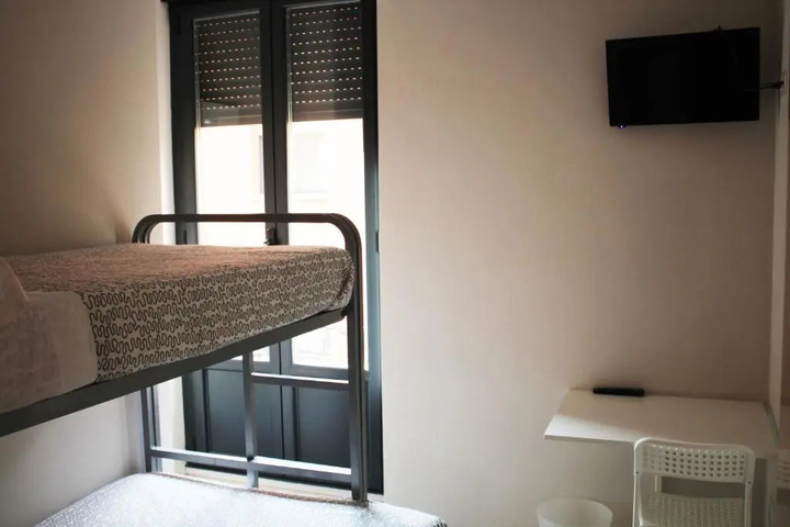 Room 2 of 17