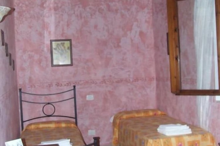 Room 5 of 45