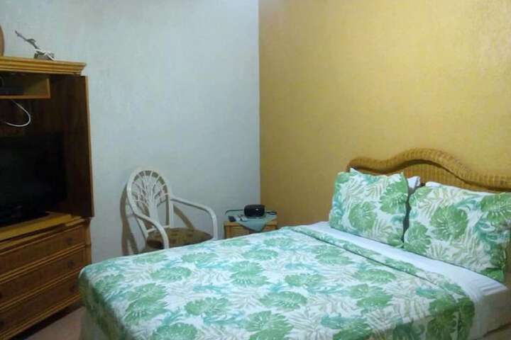 Room 7 of 16