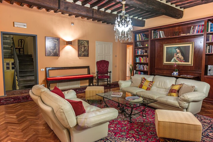 Guest Lobby