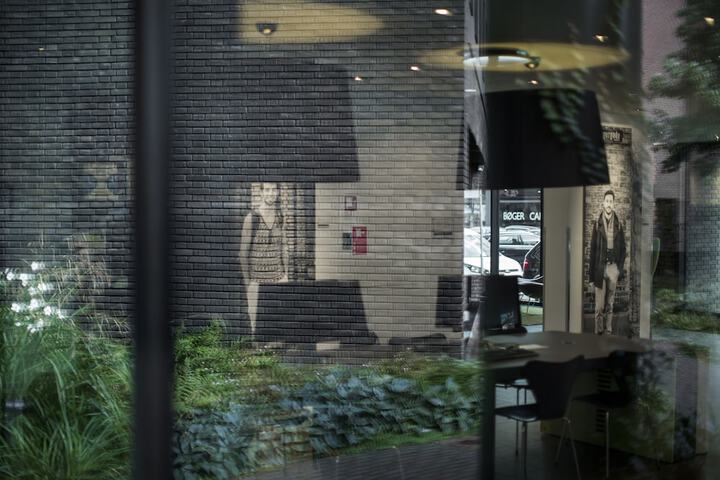Business Center 51 of 52
