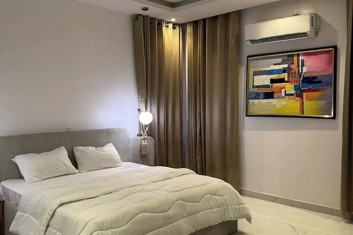 Room 2 of 26