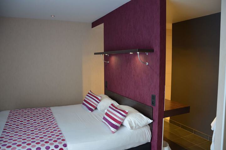 Room 13 of 44