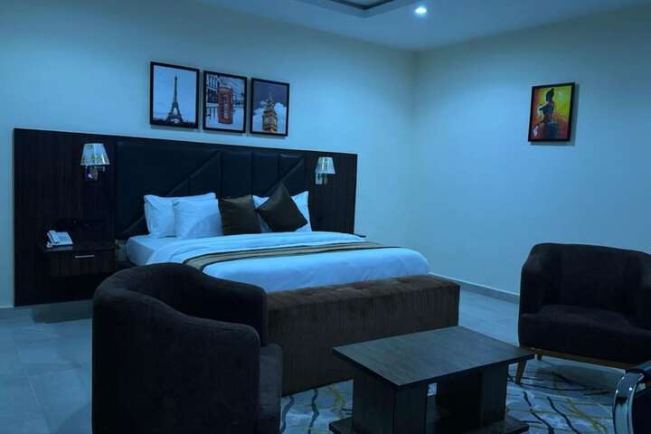 Room 18 of 62