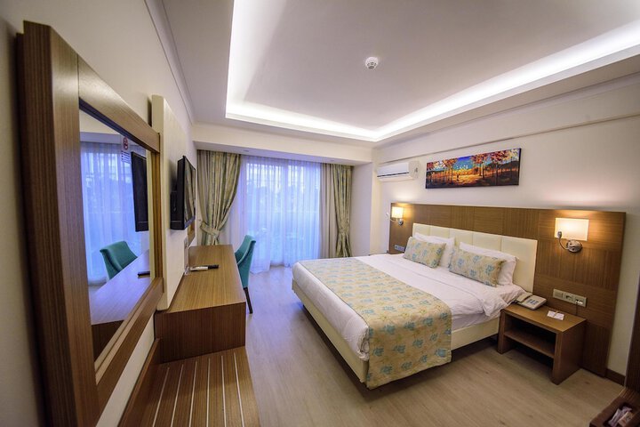 Room 7 of 62