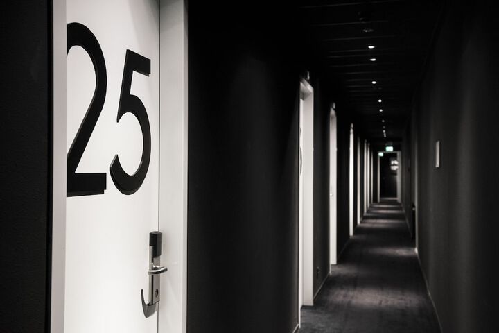 Ballroom/Hall 22 of 28