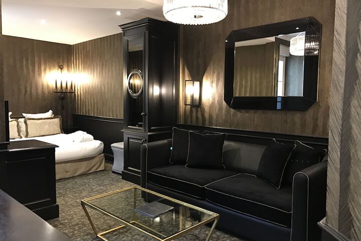 Room 8 of 45