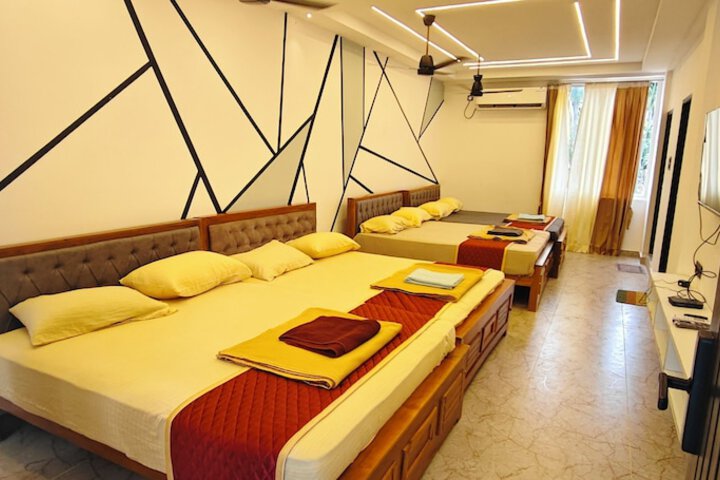 Room 15 of 117