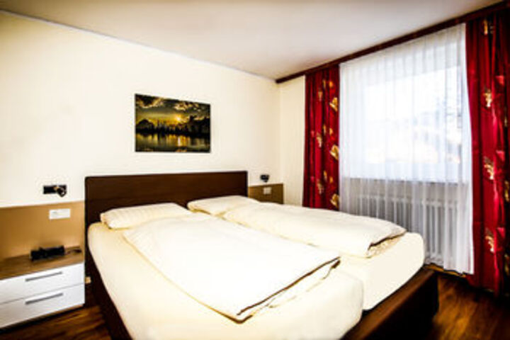 Room 44 of 69