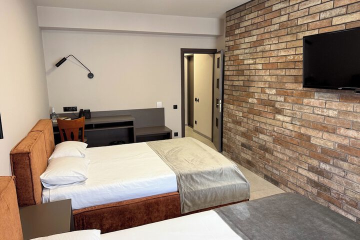 Room 49 of 81